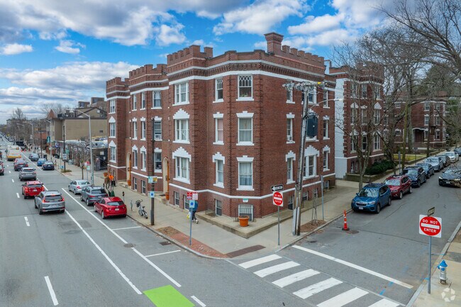 Apartamentos - 1800 Massachusetts Ave