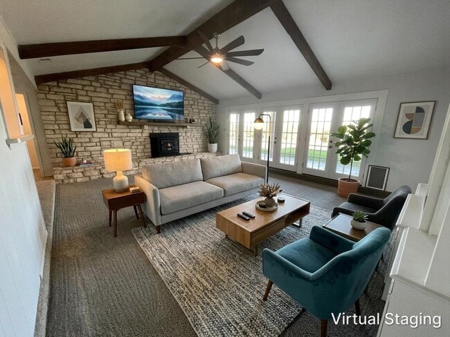 Photo - 552 Lawson Ln