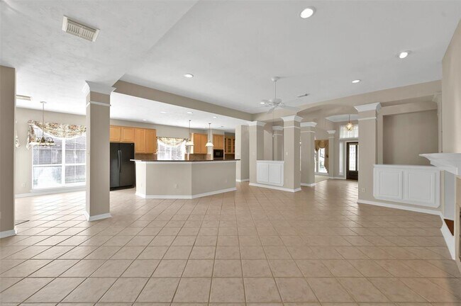 Photo - 17222 Leeside Dr