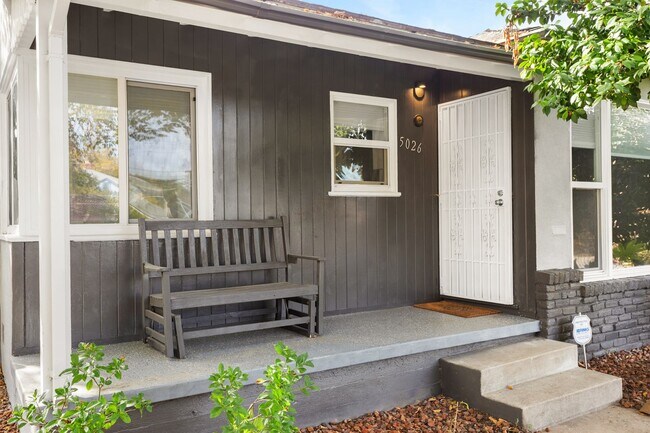 Photo - Duplex for RENT!