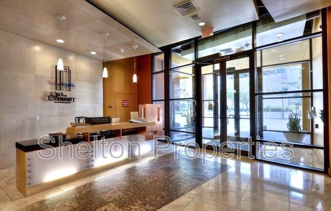 Building Photo - 310 S 4th St Unit 1201