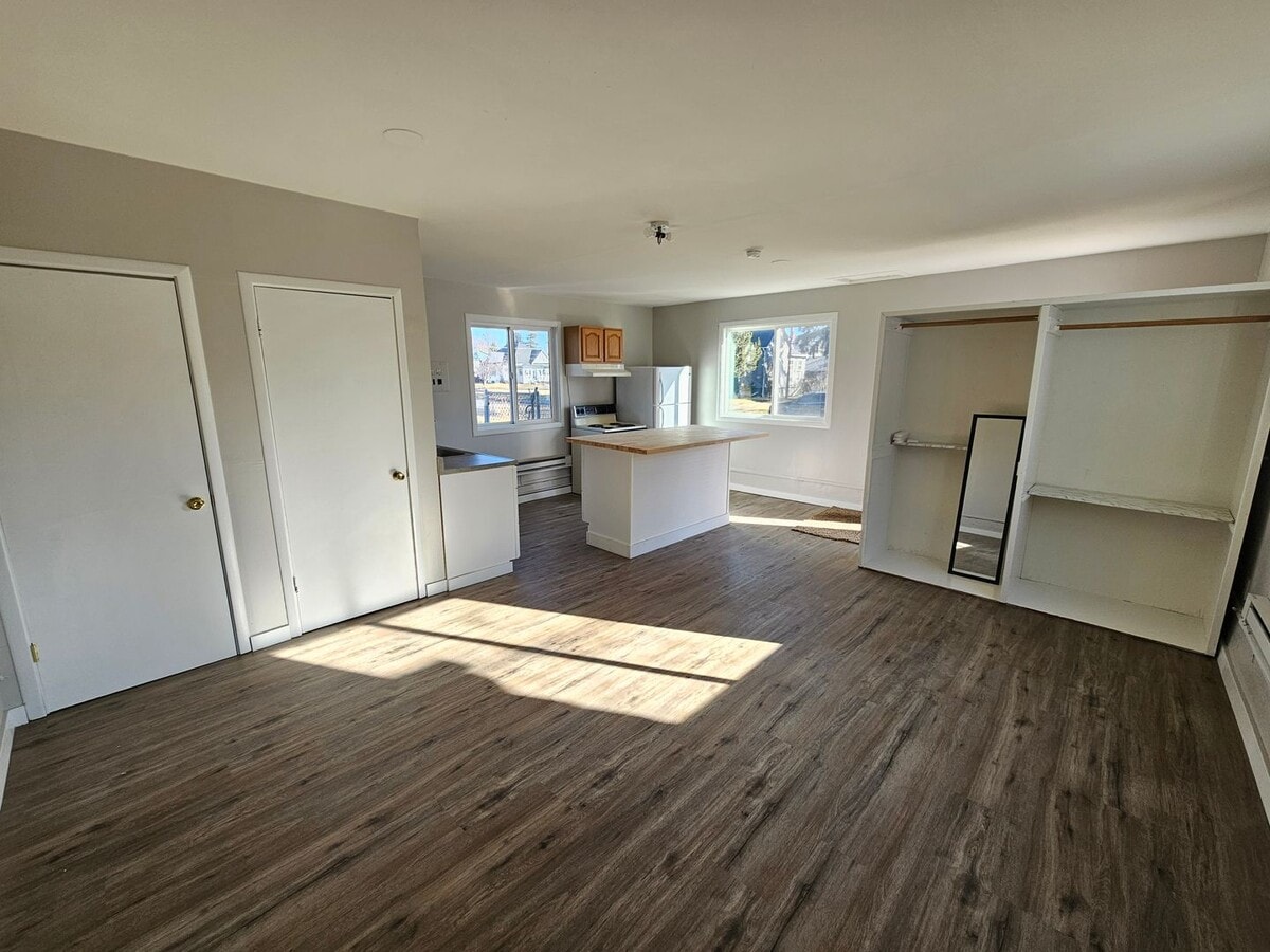 Photo - 1207 M Ave Unit C