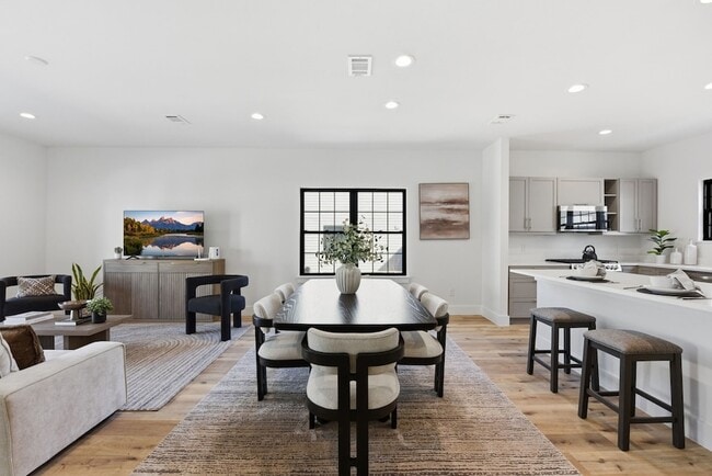 Photo - 11925 N Hoa Sen Cir