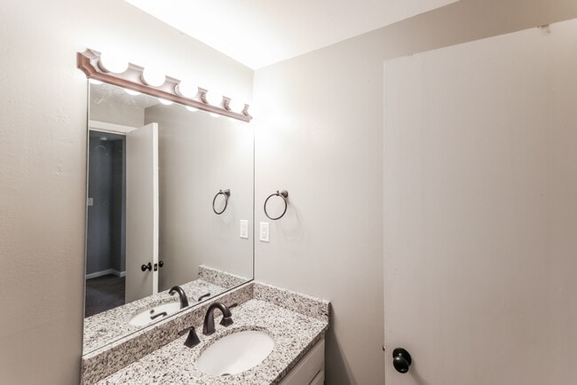 Photo - 18 Monte Verde Ln