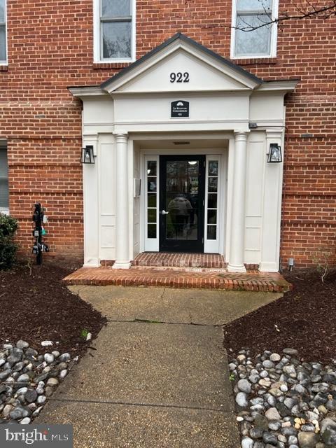 Photo - 922 S Washington St Apartment Unit 313