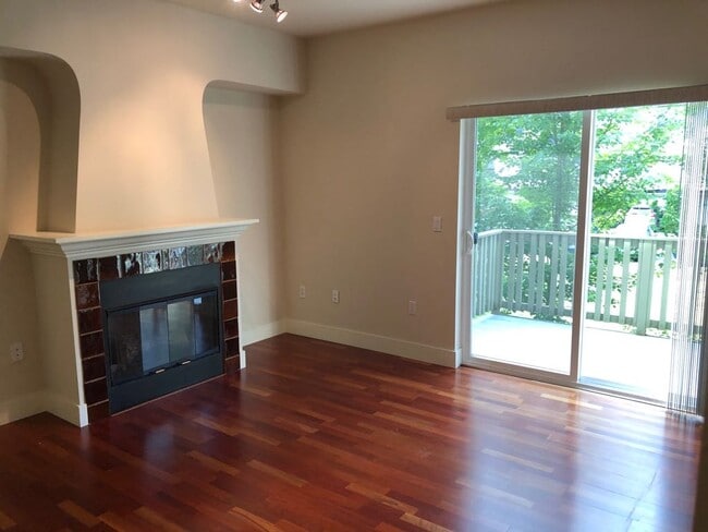 Photo - 18270 Northeast 97th Way