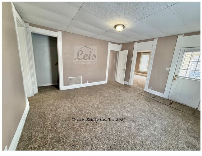 Photo - 705 S Wayne St