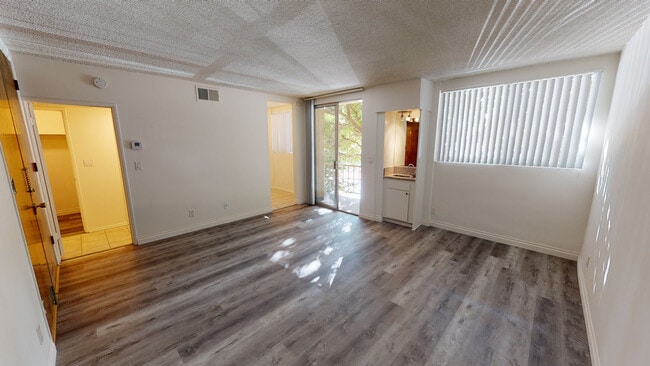 Burton Plaza Apartments