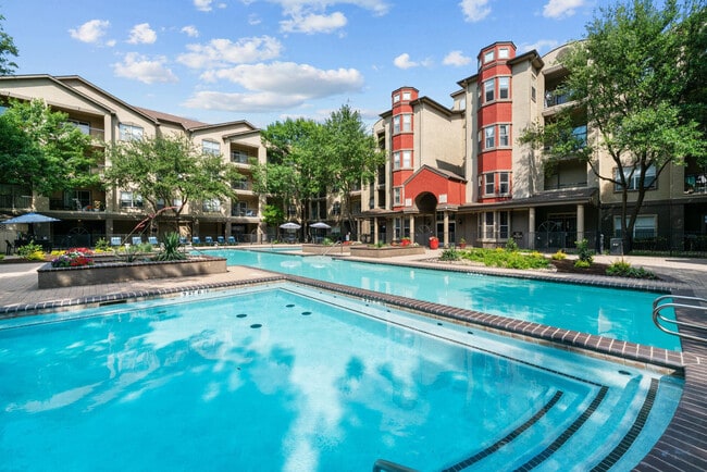 Inwood on the Park apartments — community photo