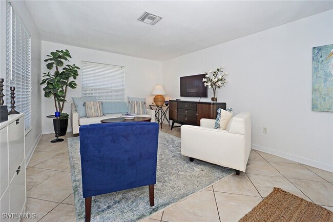 Photo - 768 96th Ave N