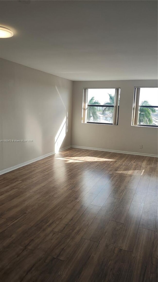 Building Photo - 8180 Geneva Ct Unit 529 Rental