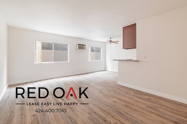 Building Photo - 15005 Sherman Way Unit 123