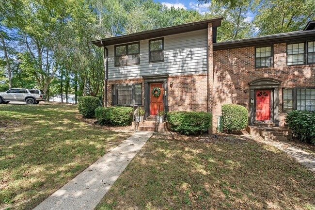 Photo - 541 N White St