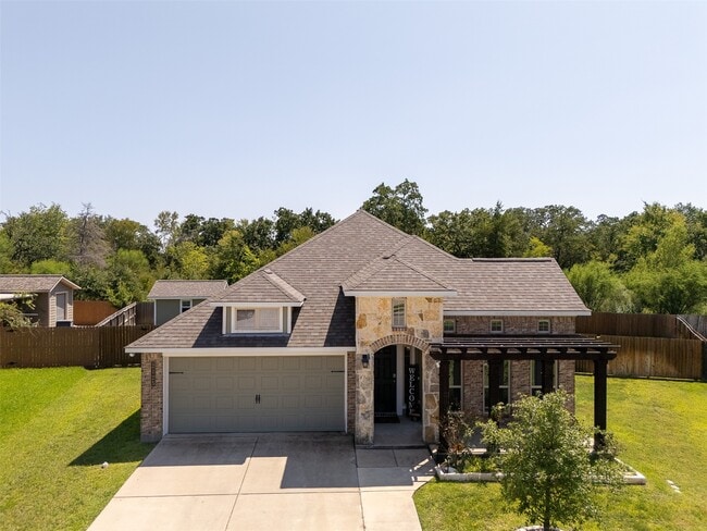 Building Photo - 2125 Stubbs Dr