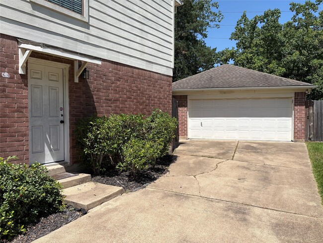 Photo - 2319 Mill Creek Dr