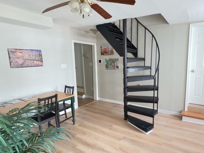 Photo - 4369 Pechin St