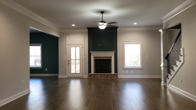 Photo - 130 Creekmound Dr