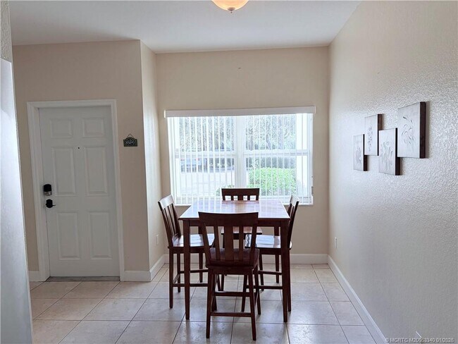 Photo - 4210 Gator Trace Ave Unit B