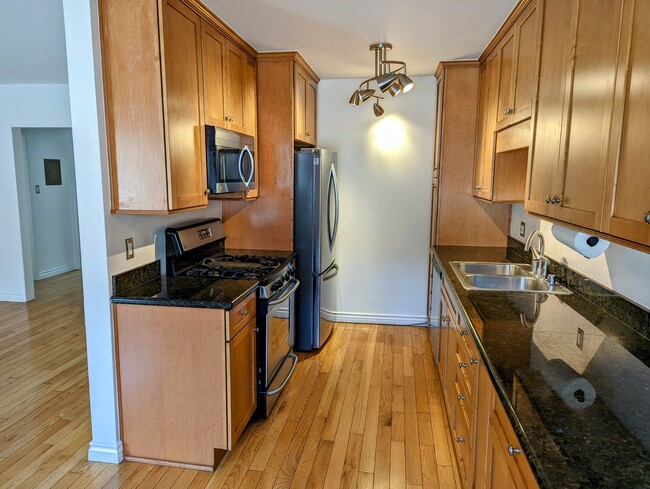Photo - 1119 15th St Unit Santa Monica Condominium