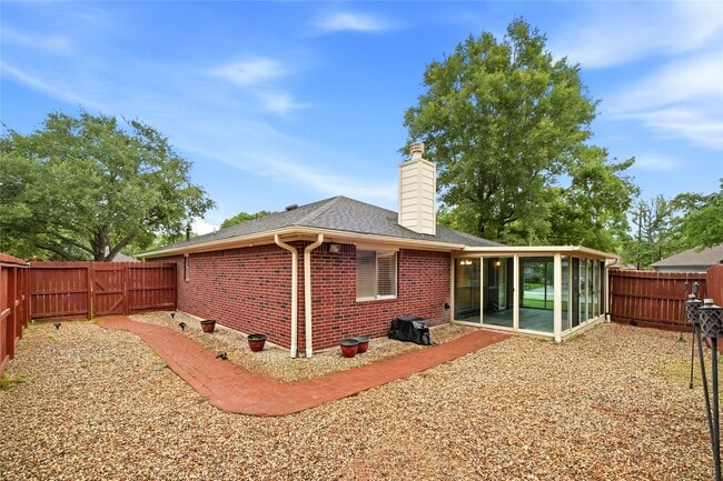 Building Photo - 3814 Apple Hollow Ln