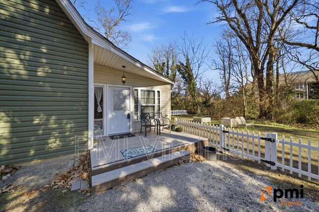 Building Photo - 1124 Kempsville Rd Unit #B