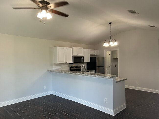 Photo - 193 Chevrolet St