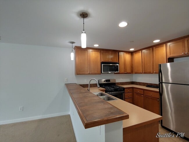 4752 41st Ave SW Unidad 306