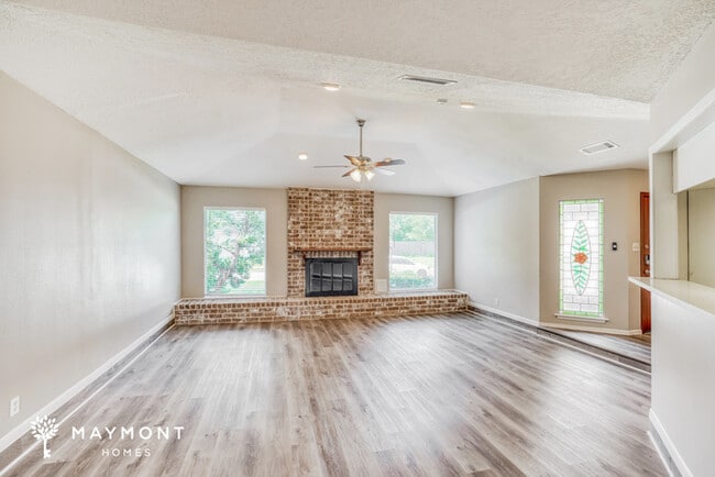 Photo - 13823 Swiss Hill Dr