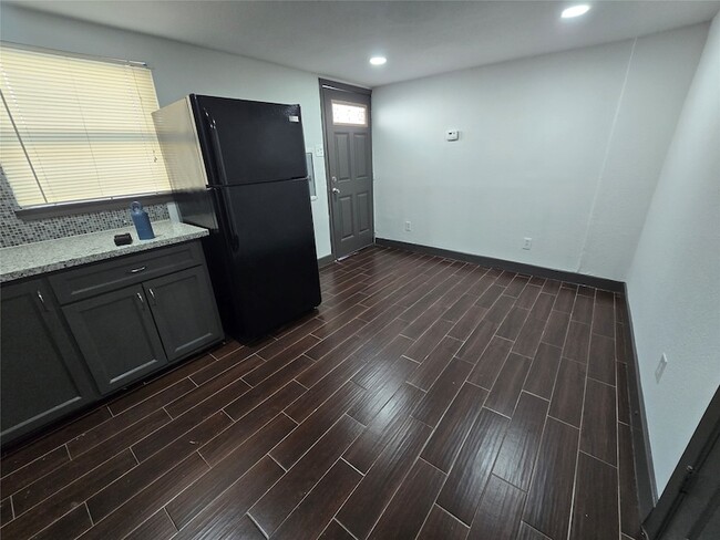 Photo - 1501 Asbury St Unidad B