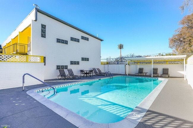 Photo - Midtown on 2nd