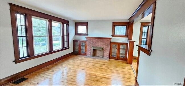 Photo - 320 Jewett Ave