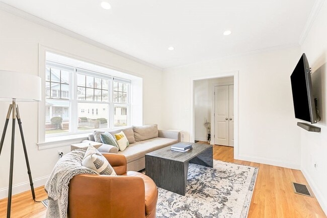 Photo - 62 Maynard St Unidad 1 Rental