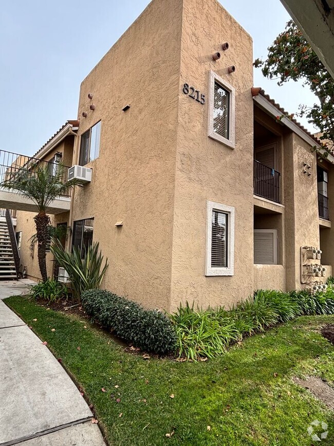 Building Photo - 1 bedroom 1 bath apartment in Miramesa FOR... Unit 82