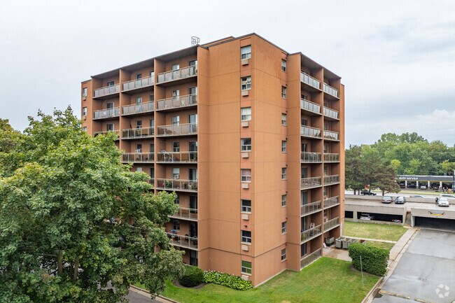 Photo - Adelaide Towers I - III