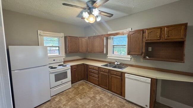 Photo - 1318 W 4th St