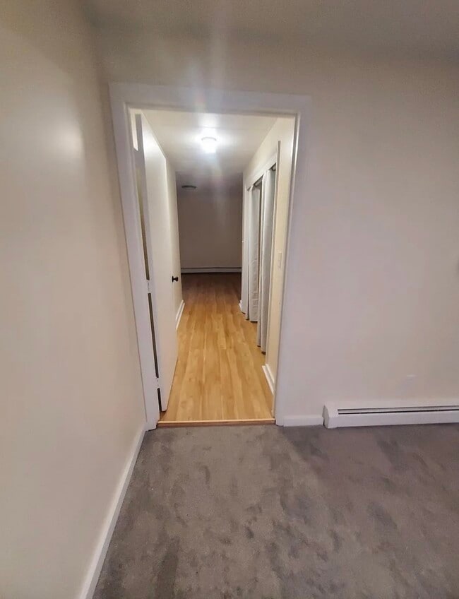 Photo - 235-237 Main St LLC Unidad 1