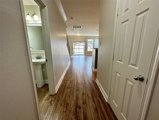 Photo - 16130 Limestone Lake Dr