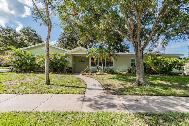 303 Wildwood Way
