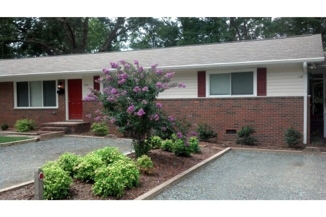 Building Photo - Chapel Hill / W Stinson Duplex