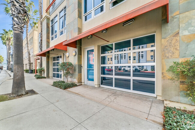 Building Photo - 906 E Santa Ana Blvd Rental