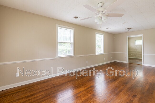 Photo - 4107 Owen Rd