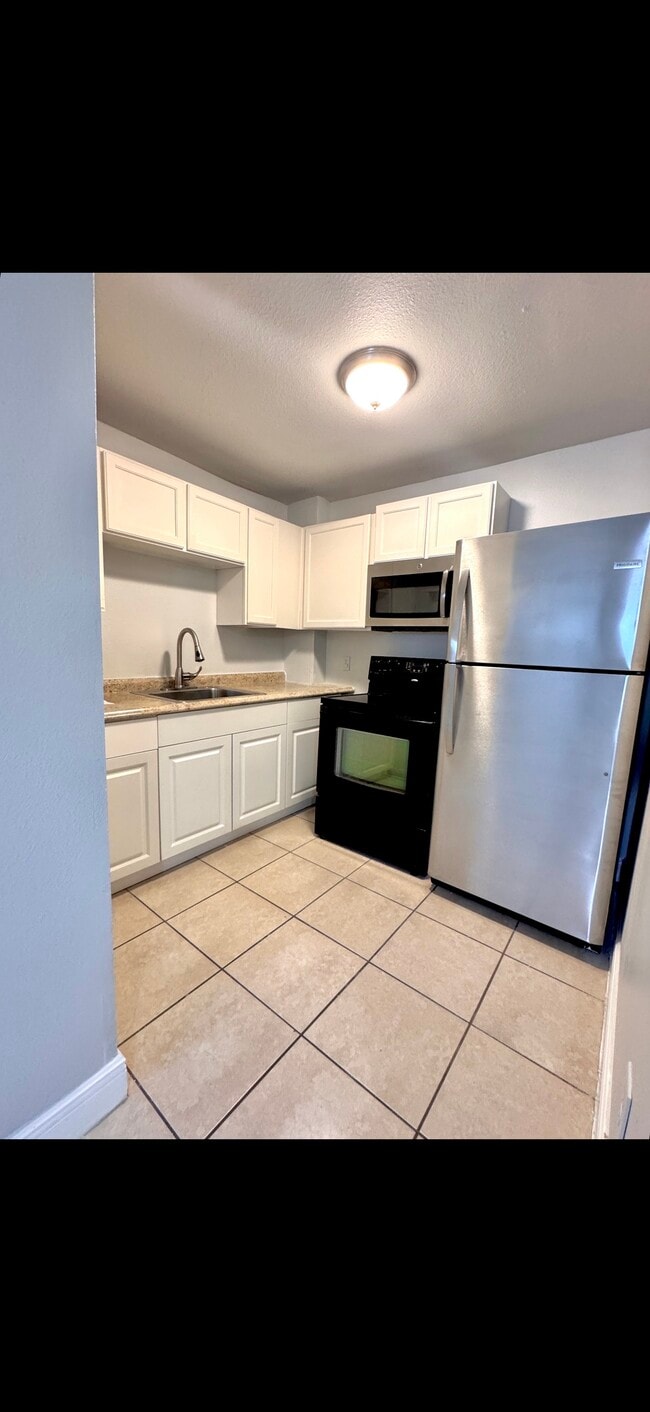 Photo - 4101 Columbia St Unit 4101 Columbia St apt 2