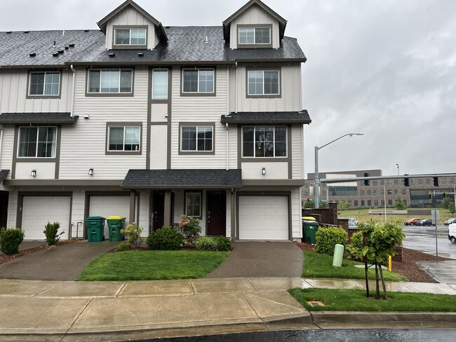 Building Photo - Stunning Corner-Unit Townhome with 4th Bedroom Private Suite in River Terrace, Bonus Room, Pool, ...