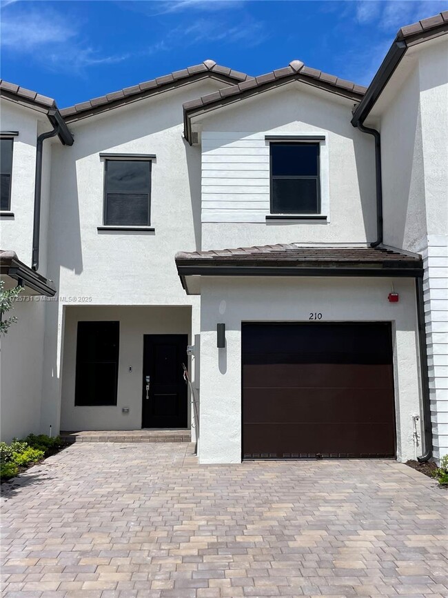 Photo - 210 SW 159th Ct Townhome