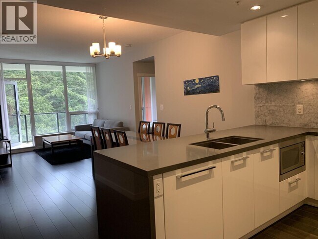 5628 Birney Ave Unit 11xx
