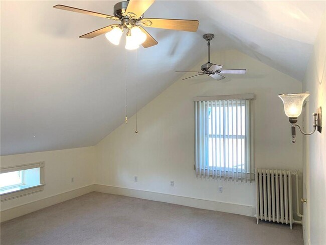 Photo - 113 Prospect Hill St Unit 3