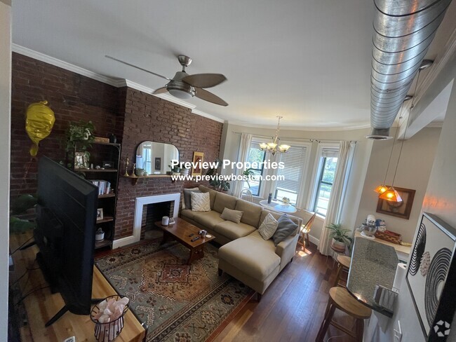 Building Photo - 195 Cambridge St Unit 2 Rental