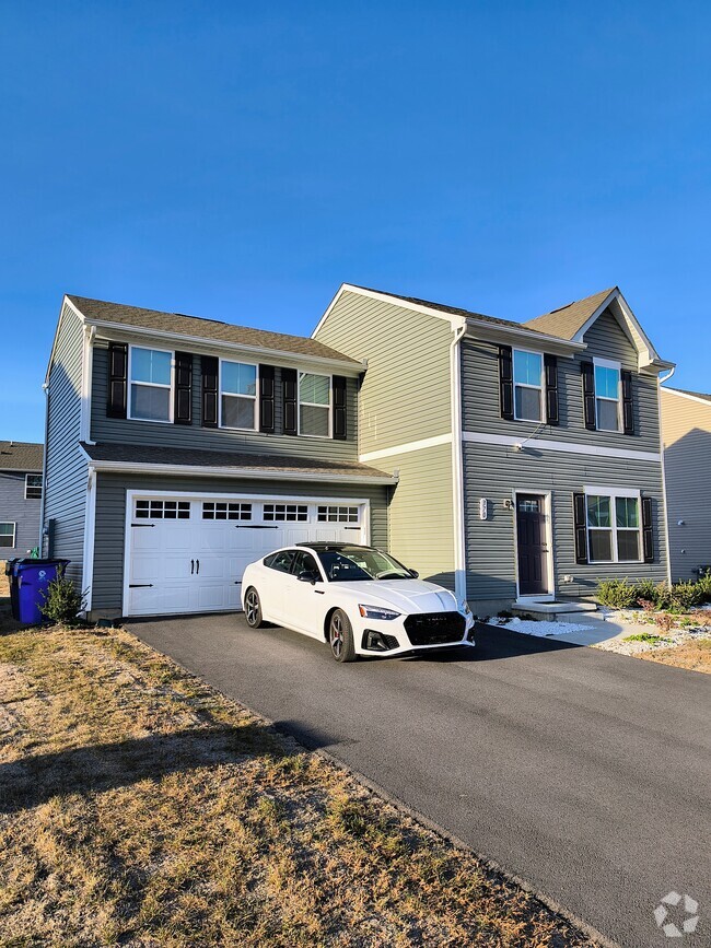 Building Photo - 370 Sedimentary Rock Rd Rental