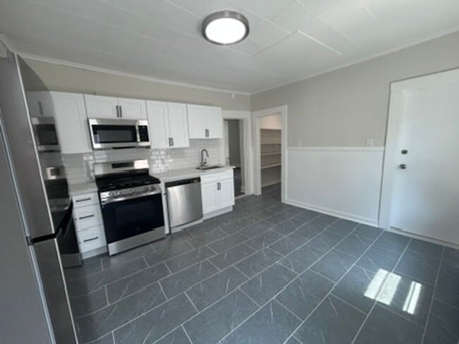 Photo - 23 Howe St Unit 2