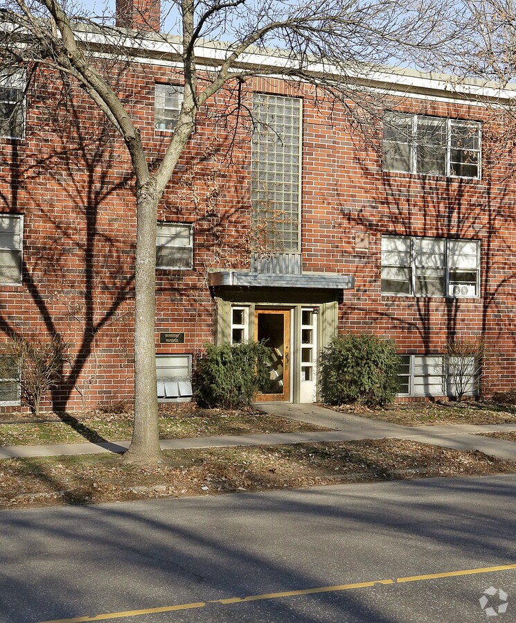 Photo - 589 Cleveland Ave S